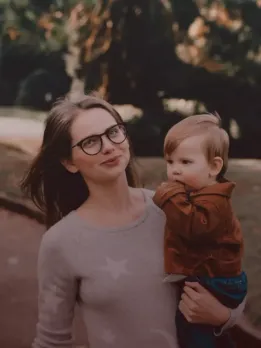 Business opportunities in Daycare service Home nursery Home daycares usually have fewer children than regular daycares. Classic nursery Most daycares offer workday care. Many offer half- or full-day childcare, lunches and field trips. au pair Au-Pairs are foreign nannies who live with families. Nannies provide home care. Family members usually work full-time. Shared nanny Unlike a typical nanny, a shared nanny works with two families. Preschool Preschoolers are 2–5. Preschools, like daycares, provide age-appropriate education. Family care While parents work, others may watch kids. Relationships affect payment. Babysitter Hourly babysitting.Part-time carers often provide care as needed. Group Daycare Group child care typically involves two or more adult carers and a larger group of mixed-age children. Co-op nursery Home, co-op, or hired facilities can provide co-op care. Most co-ops share parents.