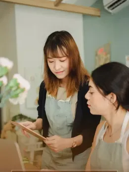 Business opportunities in Florist . Party Flower This business idea requires visualisation, space planning, and party purpose knowledge. Florists create and sell bouquets, wreaths, and other flower arrangements. One can brand it. Flower Shop A good location for a flower shop will boost profits.Delivery to your home is possible. Start a Flower Farm You can start a flower farm if you have enough land and can grow flowers. Flower Shop Online Success in this business depends on timely delivery and high-quality flowers. Landscape Designing Landscape designers design commercial, industrial, and residential spaces. Floral Gardening You can start this business from your neighbourhood gardens if you are a flower expert. Flower Delivery Flower delivery needs logistical support and app promotion. Bonsai Tree Farming Dwarf plants like bonsai require special care. Market prices are high for these plants. Cactus-Related Business Cactus prices are high, ensuring good income. Cactus can profit from on