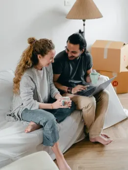 10 Ways to Make Money Online With E Commerce. Digitise Products Digital goods are streaming or internet files. PDFs, presentations, templates, and plug-ins are digital goods. Handmade Goods Due to ris