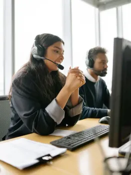 Business opportunities in Insurance agencies and brokerages. Speciality insurers The best boutiques in a highly specialised commercial reinsurance market can navigate competitive threats by targeting niches. Global reinsurers Future global reinsurers will partner with alternative capital providers to create innovative risk-transfer solutions. Global composites Strong balance sheets, strategic capital investments, and new expertise are transforming market mainstays to drive growth. Agents underwriting Managing general agents are seizing market trends to fill profitable niches. Financial backers Portfolio managers aggregate strong delegated authority and manage general agents/underwriters to boost capital returns. Global intermediaries Brokers are becoming underwriting and risk advisors to increase revenue and customer loyalty. Self-insurers Companies now sell risk, marginalising some carriers and pushing traditional insurers into new roles. Commercial Insurance Broker Commercial insuran