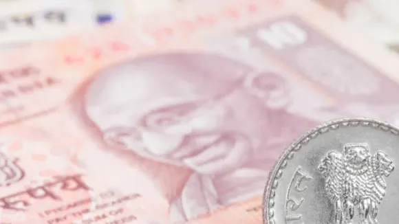 Government Bonds Experience $1 Bn Influx of Funds as Investors Disregard Restrictions