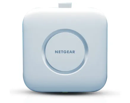 NETGEAR - WAX610W Compact Wall-Mount - Wi-Fi 6 Access Point