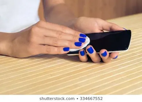 Coronavirus infection can come from cell phones. These are few cleaning tips