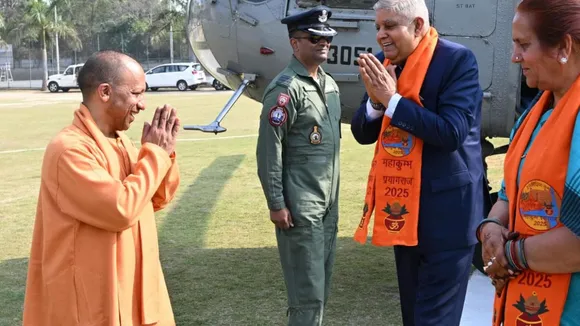 वाइस प्रेसीडेंट जगदीप धनकड़ का स्‍वागत करते सीएम योगी