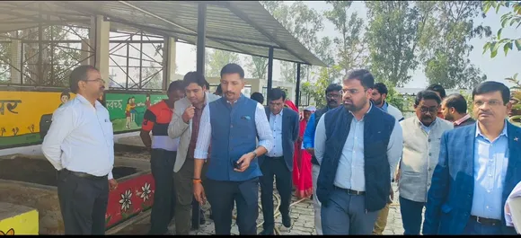 निरीक्षण करते लखनऊ डीएम
