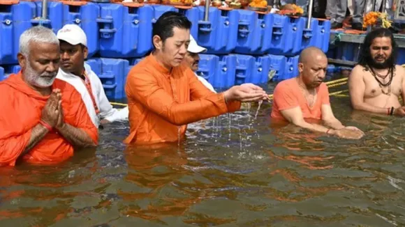 wangchuck with yogi at mahakumbh
