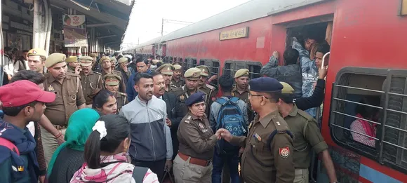 िहइदहदह