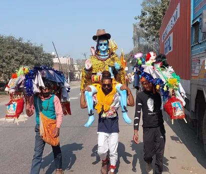 िििि