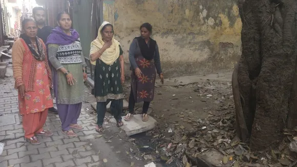 बअि