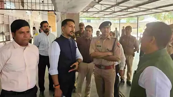 लखनऊ जिलाधिकारी विशाख जी अय्यर 