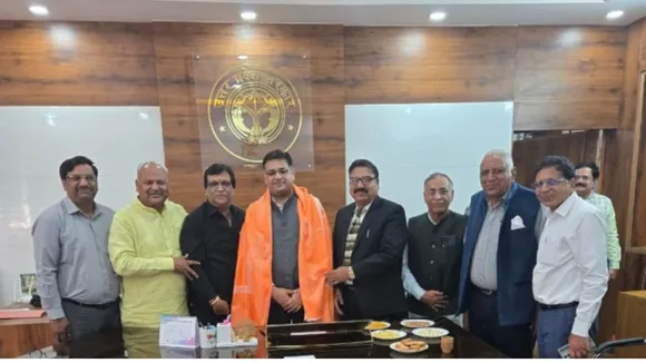 जीएसटी कमिश्नर से मुलाकात