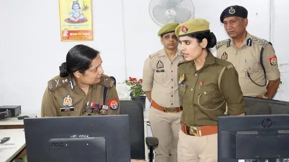 नोएडा पुलिस कमिश्नर