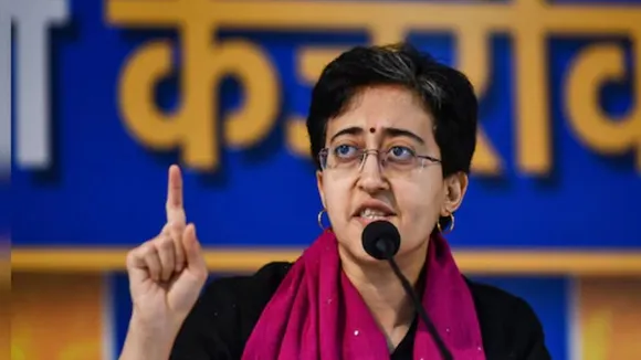 कब आएंगे बैंक अकाउंट में 2500 रुपये  आतिशी ने किया दिल्ली सरकार से सवाल