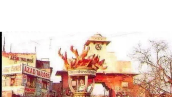 घंटाघर शहीद भगत सिंह की प्रतिमा
