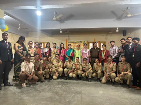 हिंदू कॉलेज एनसीसी कैडेट्स फोटो
