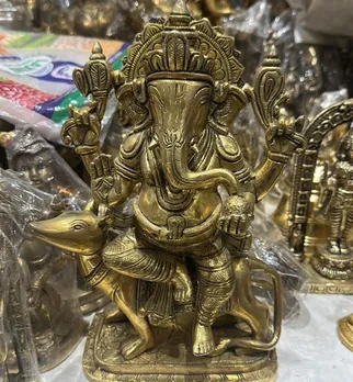 ब्रास मूर्ति 