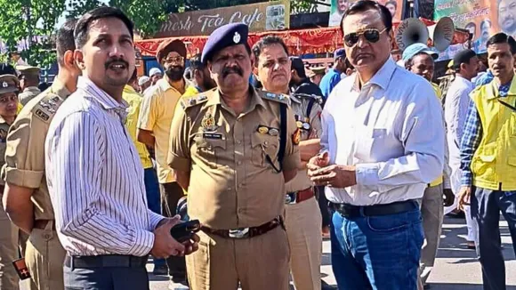 occasion Eid Civil Defence Lucknow helped in offering Namaz
