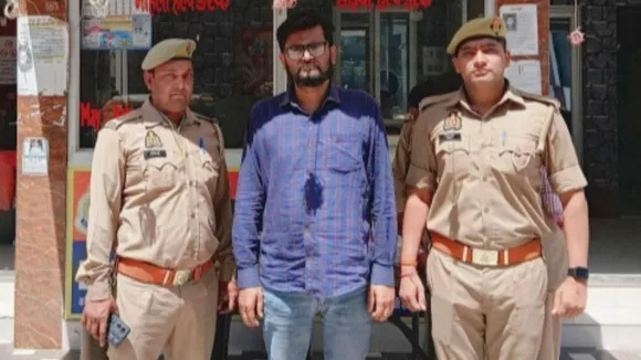 पुलिस की गिरफ्त में आया शातिर जीएम मनीष सहाय।