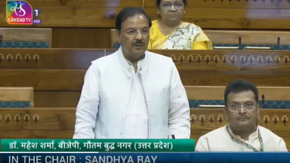 अमरोहा के चित्रकार ने अनोखे अंदाज में दी रेखा गुप्ता को दी बधाई (98)