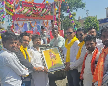 भगवान महर्षि कश्यप और भगवान गुह्यराज निषाद की जयंती को सुहेलदेव भारतीय समाज पार्टी ने धूमधाम से रैली निकाली और जयंती मनाई।
