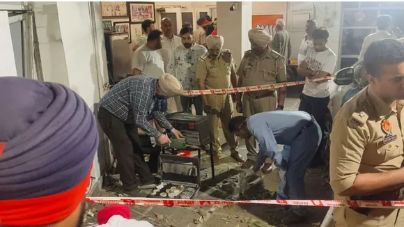 Jalandhar grenade attack: शहर में रेलवे स्टेशन पर बेखौफ होकर घूमता आरोपी सीसीटीवी में कैद