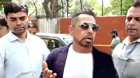 ROBERT VADRA