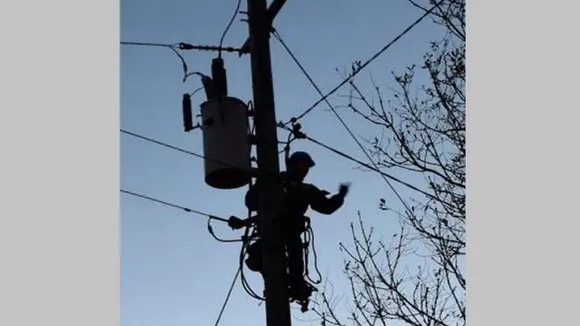 power cuts these areas including Munshipulia Jankipuram for hours