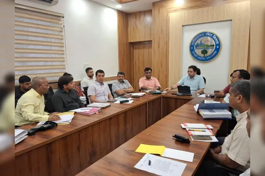 गाजियाबाद: हिंडन नदी की स्वच्छता और जल आपूर्ति योजनाओं पर अहम बैठक