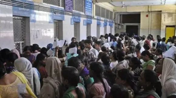 सरकारी अस्पताल में मरीजों की भीड़