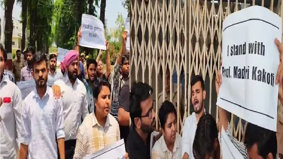 Pahalgam Attack Students came out support Lucknow University