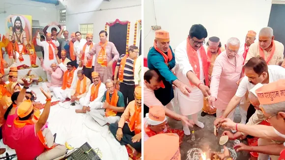 भगवान परशुराम का जन्मोत्सव मनाते लोग