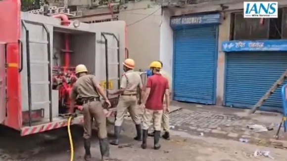 A massive fire broke out Kolkata hotel 14 people including 2 children 1 woman died accident