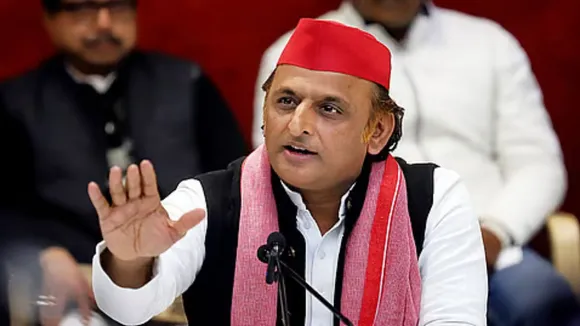पोस्टर विवाद पर सपा बैकफुट पर