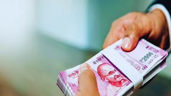 fraud, noida news