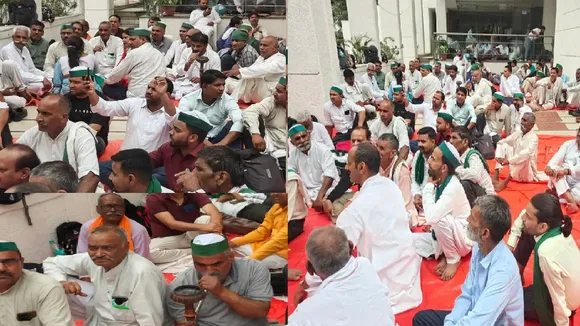 Farmers surrounded office with hookah paani 