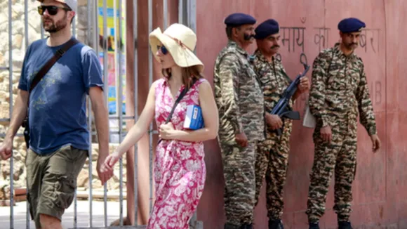 नई दिल्ली स्थित हुमायूं के मकबरे पर सुरक्षा अलर्ट