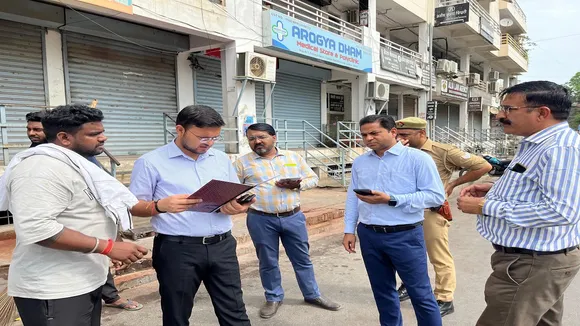 Municipal Commissioner reprimanded officials negligence cleaning