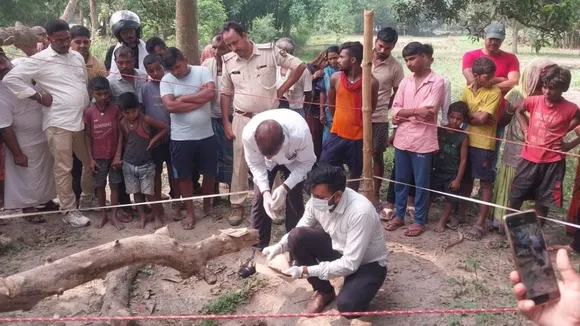 सहरसा बच्चा हत्या स्थल, चंदौर बाजार सड़क जाम, विरोध कर रहे ग्रामीण, बिहार अपराध समाचार, फोरेंसिक टीम जांच
