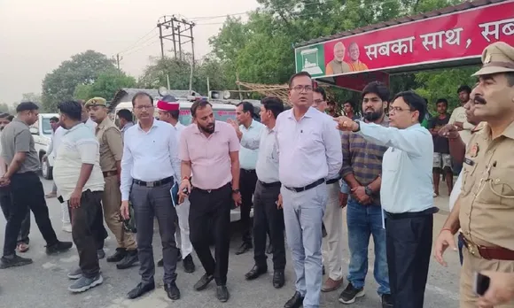 जिलाधिकारी धर्मेंद्र प्रताप सिंह ने स्थल का  निरीक्षण किया