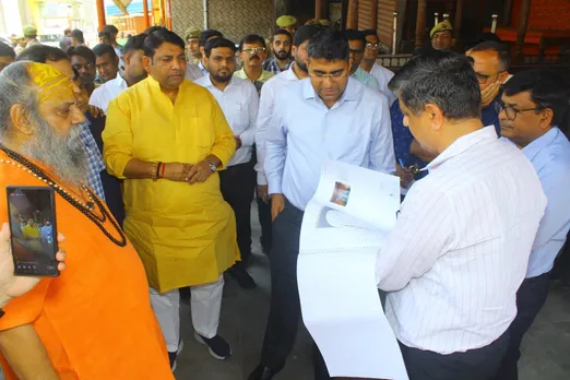 गाजियाबाद: श्री दूधेश्वर नाथ मठ महादेव मंदिर के कॉरिडोर निर्माण को लेकर बड़ी बैठक