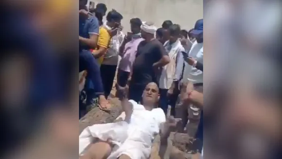 Son lays on mothers funeral, rajasthan video viral