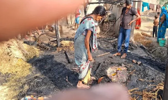  झोपड़ी जलकर राख हो 