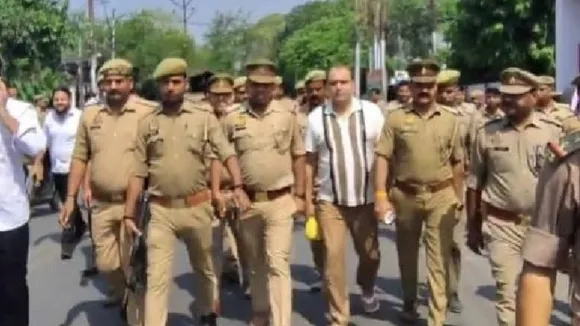 पुलिस कस्टडी में दीनू उपाध्याय की फाइल फोटो।
