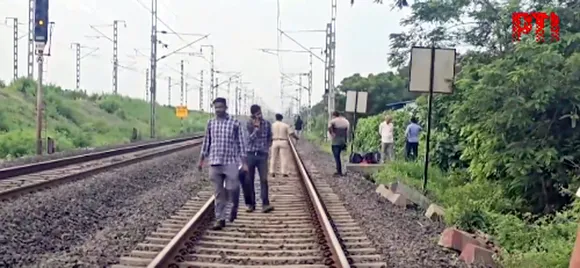 HARDOI, RAILWAY TRACK, UP POLICE, RAILWAY POLICE