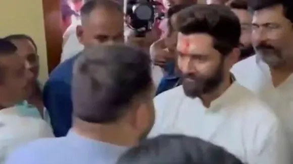 Chirag Paswan hugging Tejashwi Yadav in Nawada