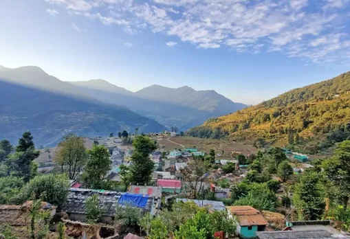 sari-village-3