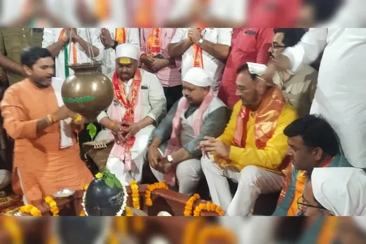 त्रिशताब्दी स्मृति वर्ष पर स्वयं भू शिव मंदिर में भव्य आयोजन