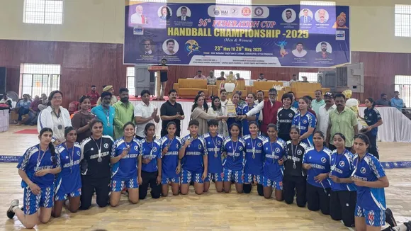 Silver medal winner Uttar Pradesh women's handball team