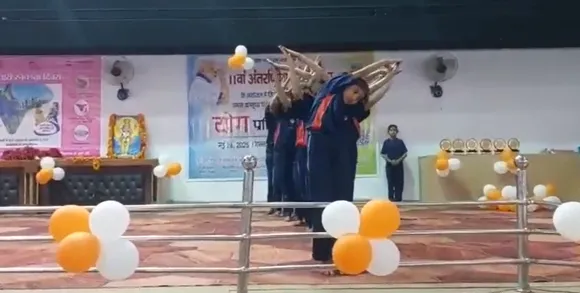 कस्तूरबा स्कूल की छात्राओं ने योग में दिखाई प्रतिभा