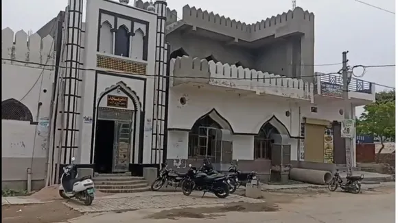 जुम्मे की नमाज सूनी मस्जिद 